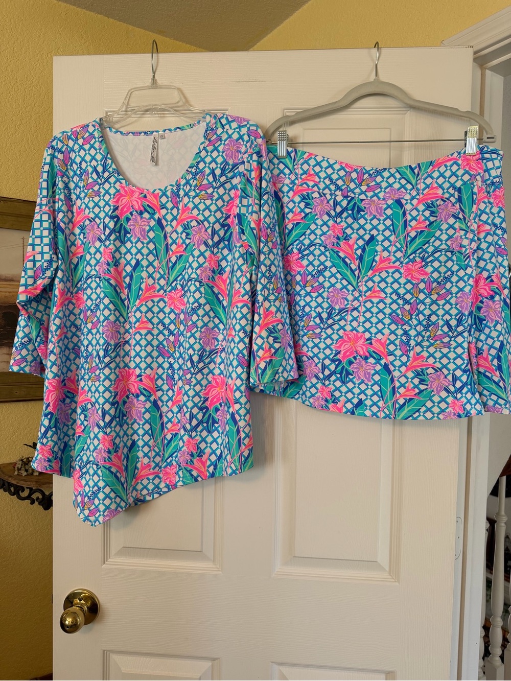 Lulu-B Teal and Pink Floral Lattice Tunic